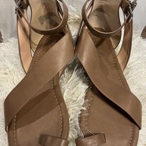 Wonderly Brown Strappy Sandals